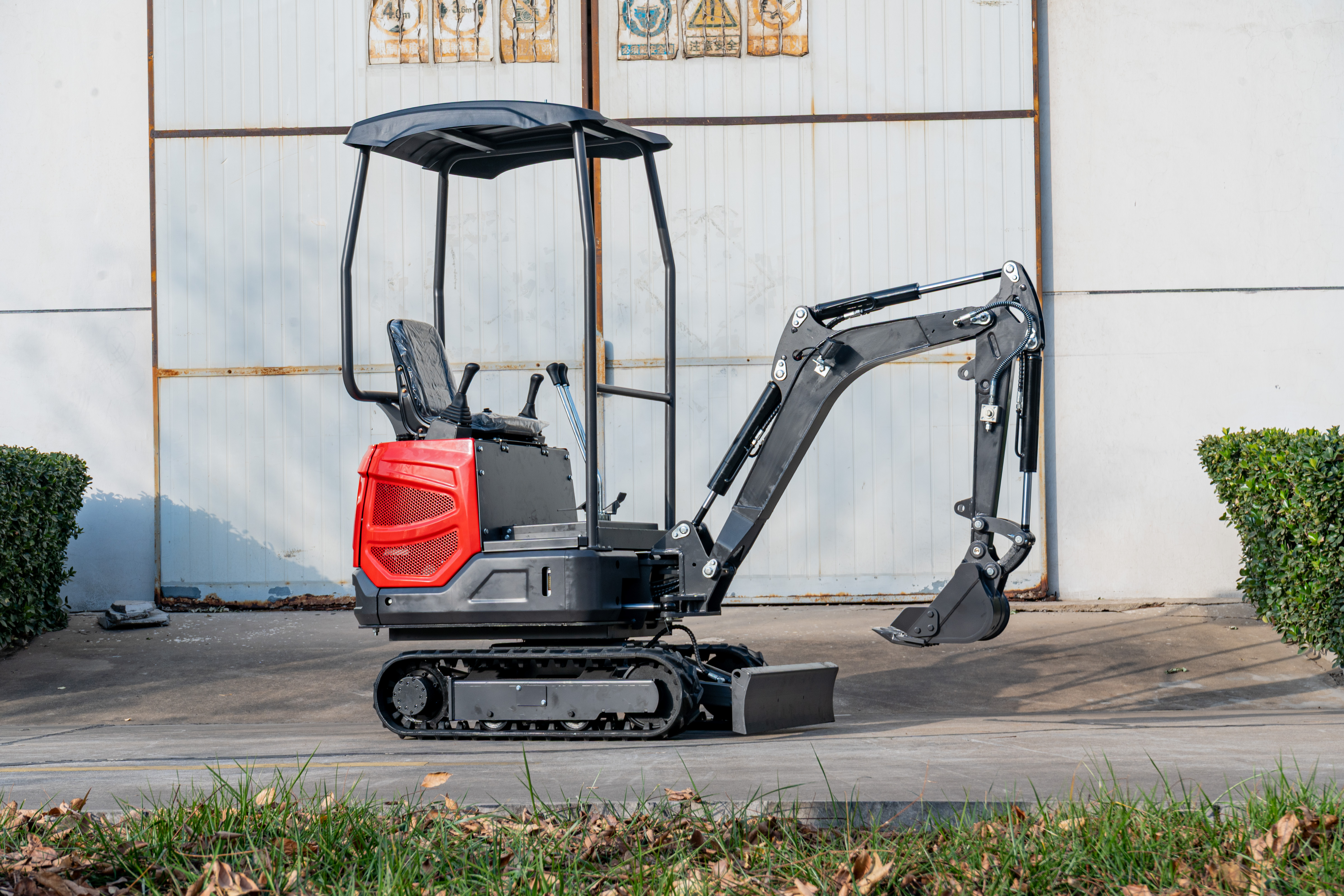Control Promotion Powerful Excavator Precision 1.3Ton Best Price Low Price With Upper Arm Side Swing on Sale