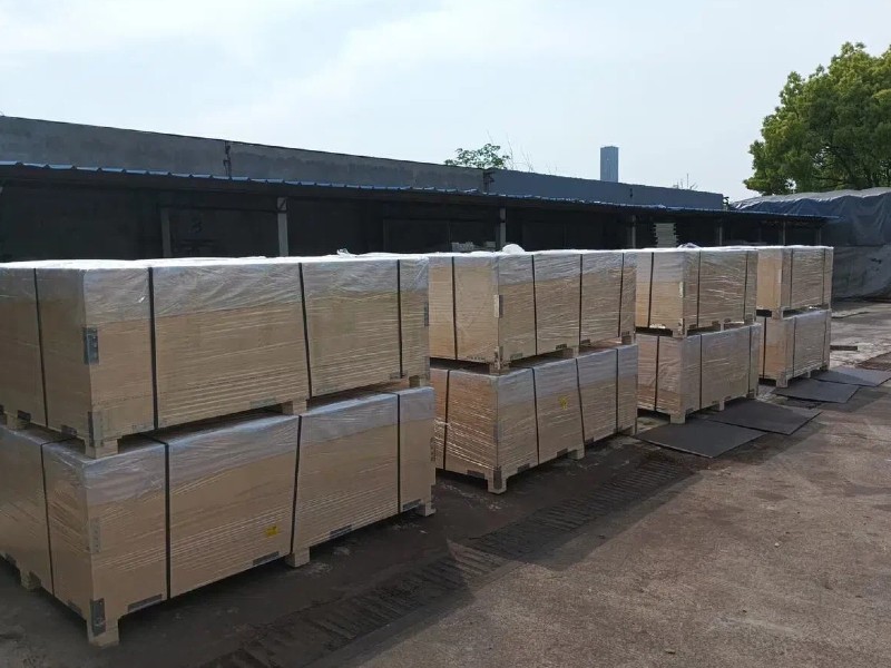 [News Release] Peak Shipping Season: Mass Shipments of Garage Equipment Sent Worldwide Before Labor Day Holiday