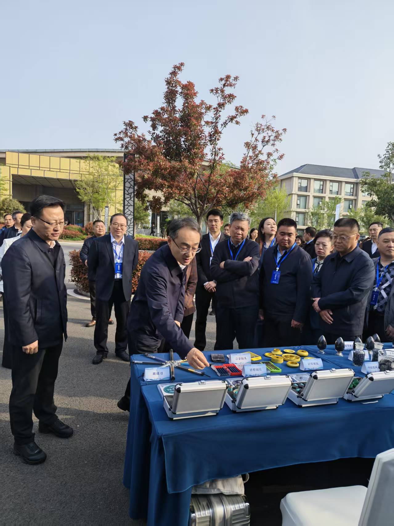 Government Care & Industrial Empowerment: Changshunda Diamond Tools Featured in Industry Observation Event, Receiving On-site Guidance from Leaders