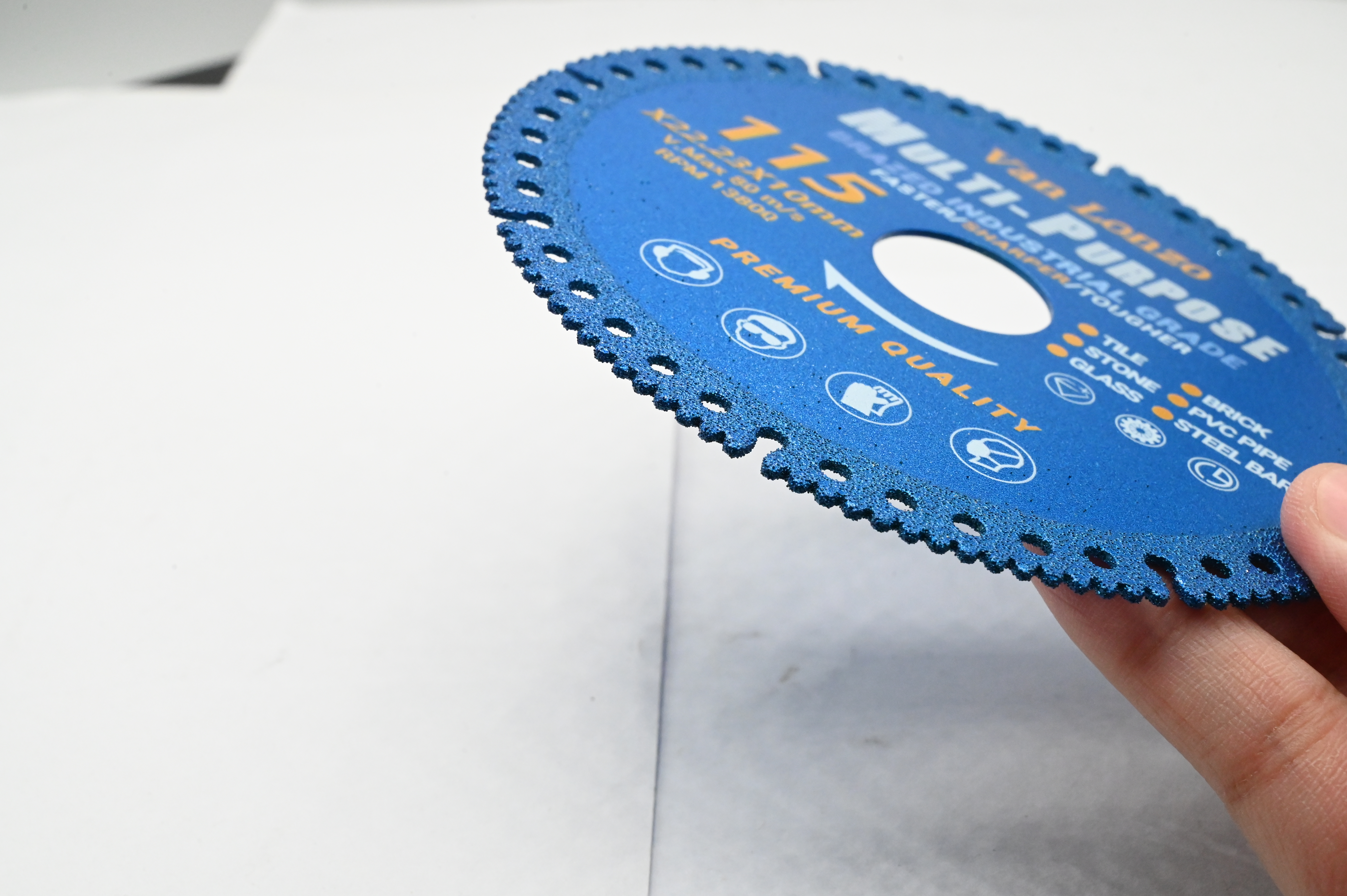 What Makes Diamond Blades Ideal for Professional Contractors?
