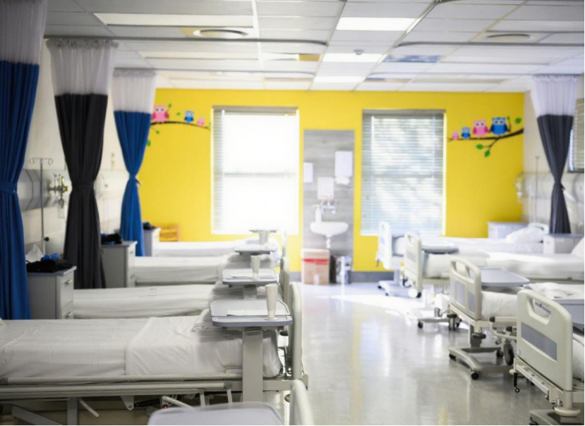What is the difference between disposable and reusable curtains?