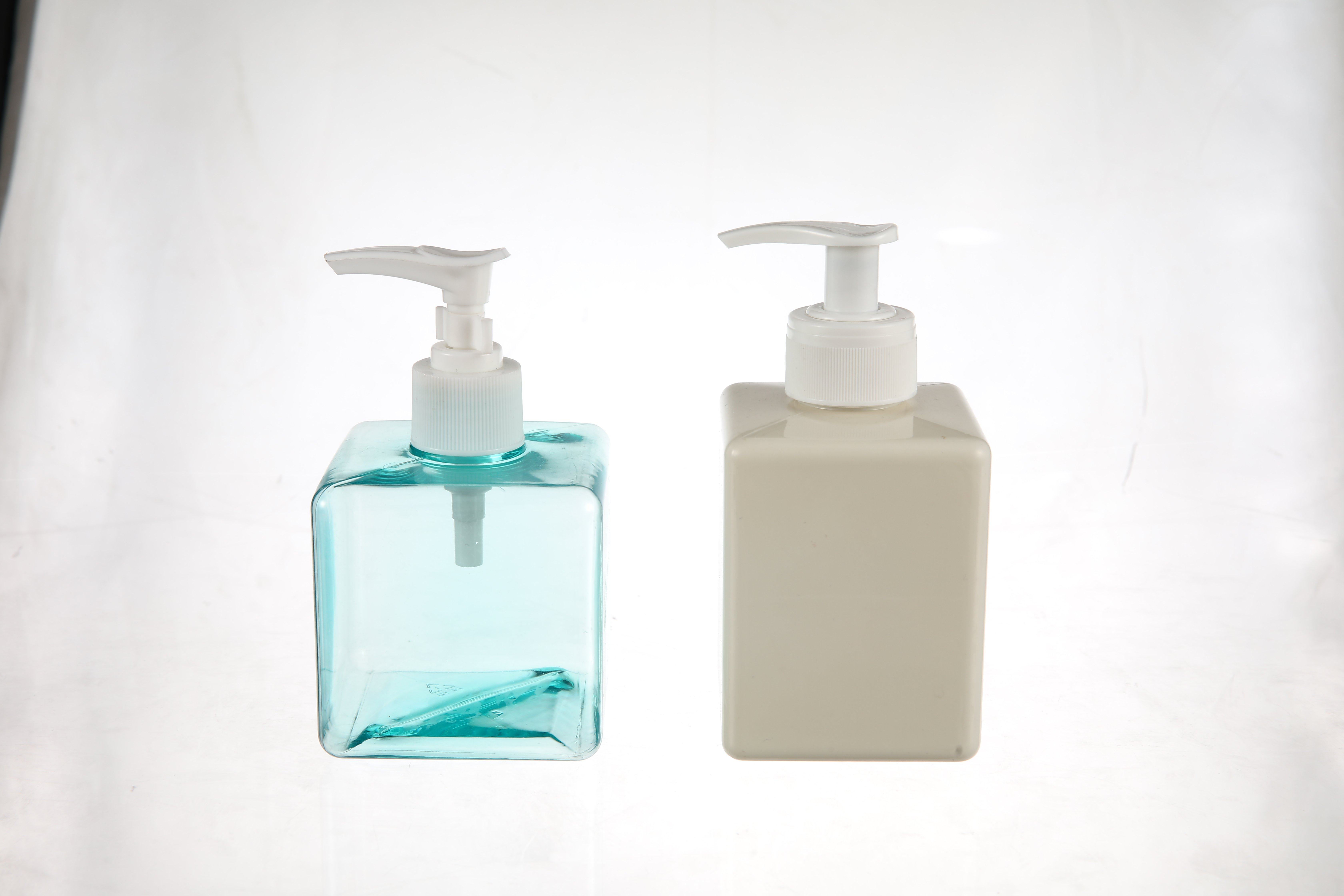 What Makes a Lotion Shampoo Bottle Versatile for Dual Use?