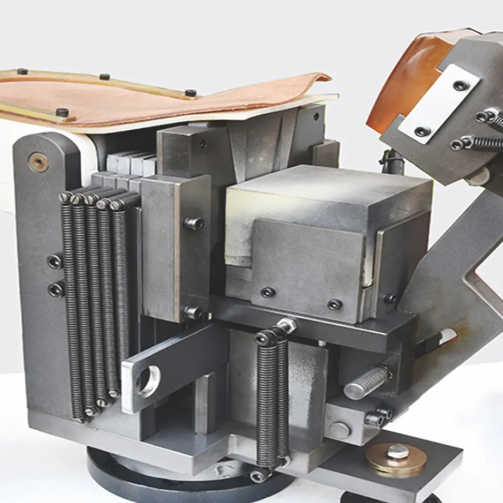 Why Automatic Gluing Machines Are Ideal for Ensuring Glue Adhesion in Shoe Making?