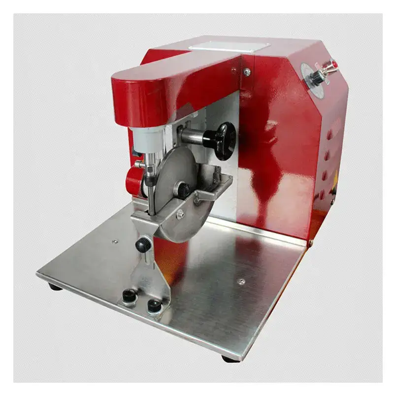 The Versatility of Tenghong's Leather Cutting Machines in Crafting Fine Footwear
