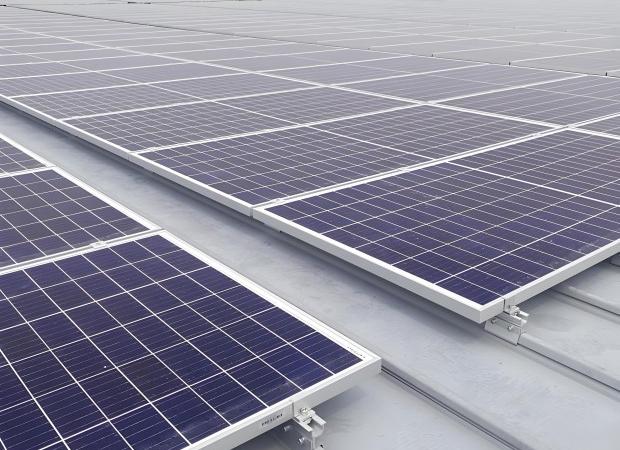 proiect solar pe acoperiș de 500 kW pentru utilități, Suedia