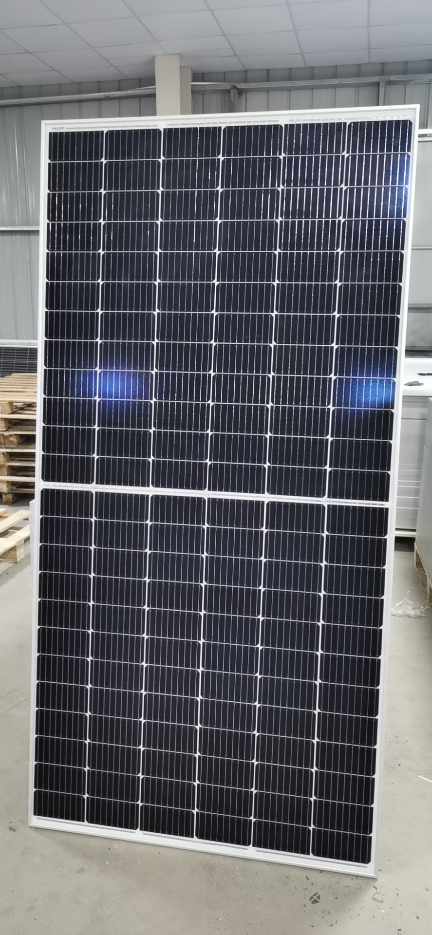 What are the shading tolerance benefits of half cell solar panels?