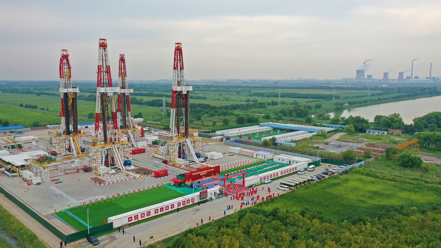 Shengli Oilfield, Anti-freezing & Thermal Insulation for Pipes, Tanks & Equipment