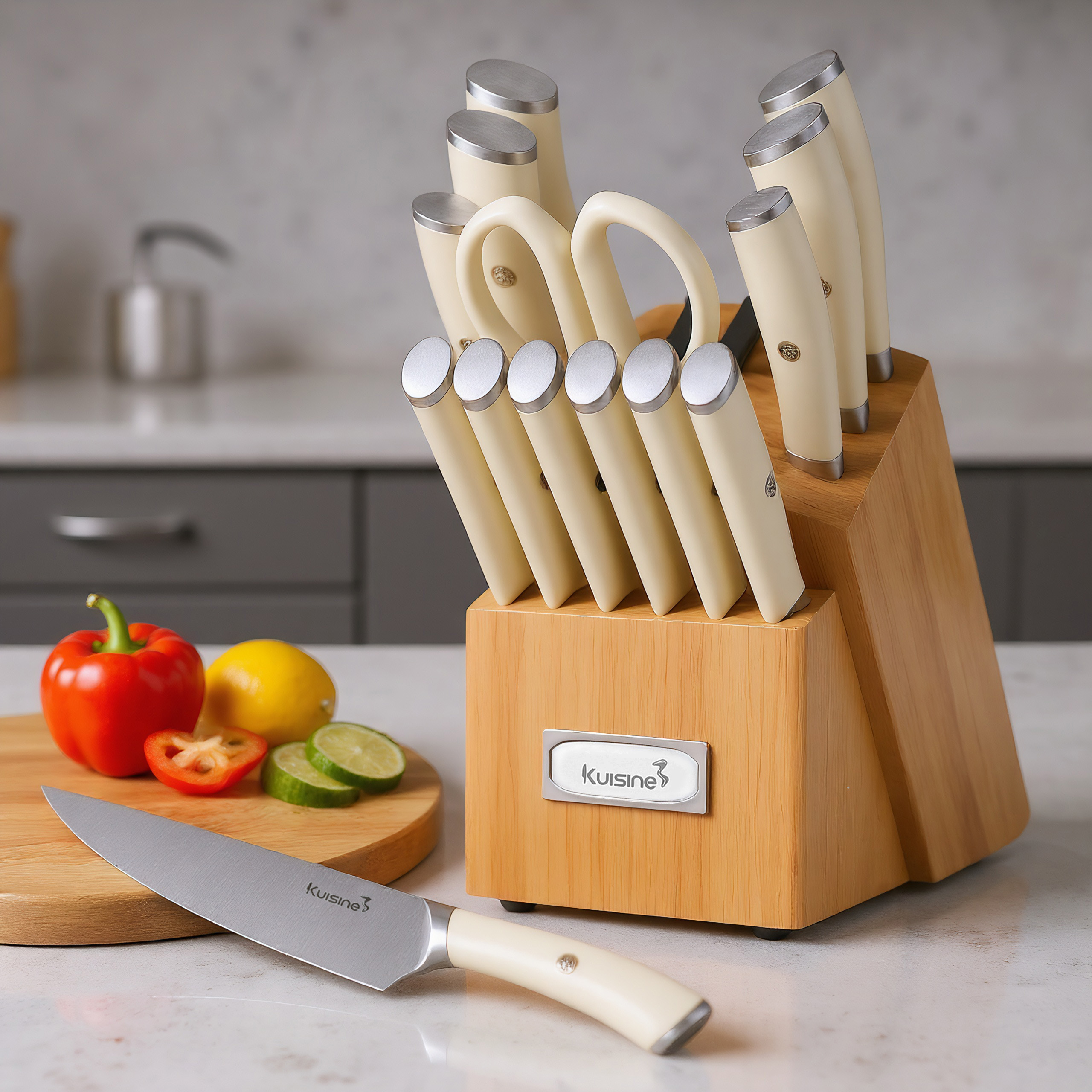 Eleva la tua esperienza culinaria con il set di coltelli da cucina KUISINE con supporto