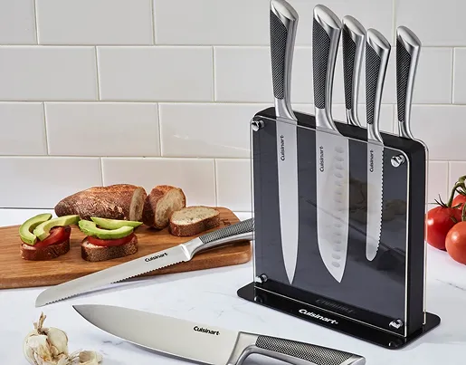Benefits of a complete damascus knife set for professional use