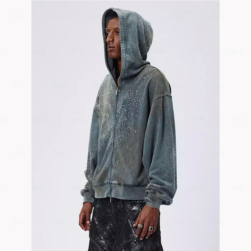 How Do Men's Slim Fit Zip Up Hoodies Compare to Traditional Styles?