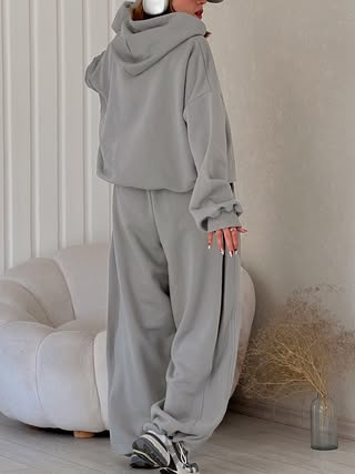 Where to Source High-Quality Oversized Hoodies for Your Retail Business?