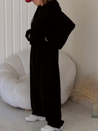 Where to Source Premium Essential Black Hoodies for Your Brand?