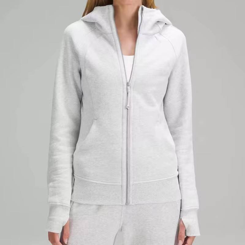 How to Market Slim Fit Hoodies for Women to Attract Trendy Buyers
