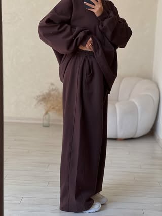 How to Style an Oversized Hoodie for Any Occasion?