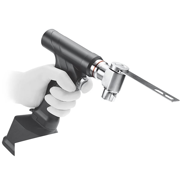 Why is oscillating saw a preferred tool in bone surgery?