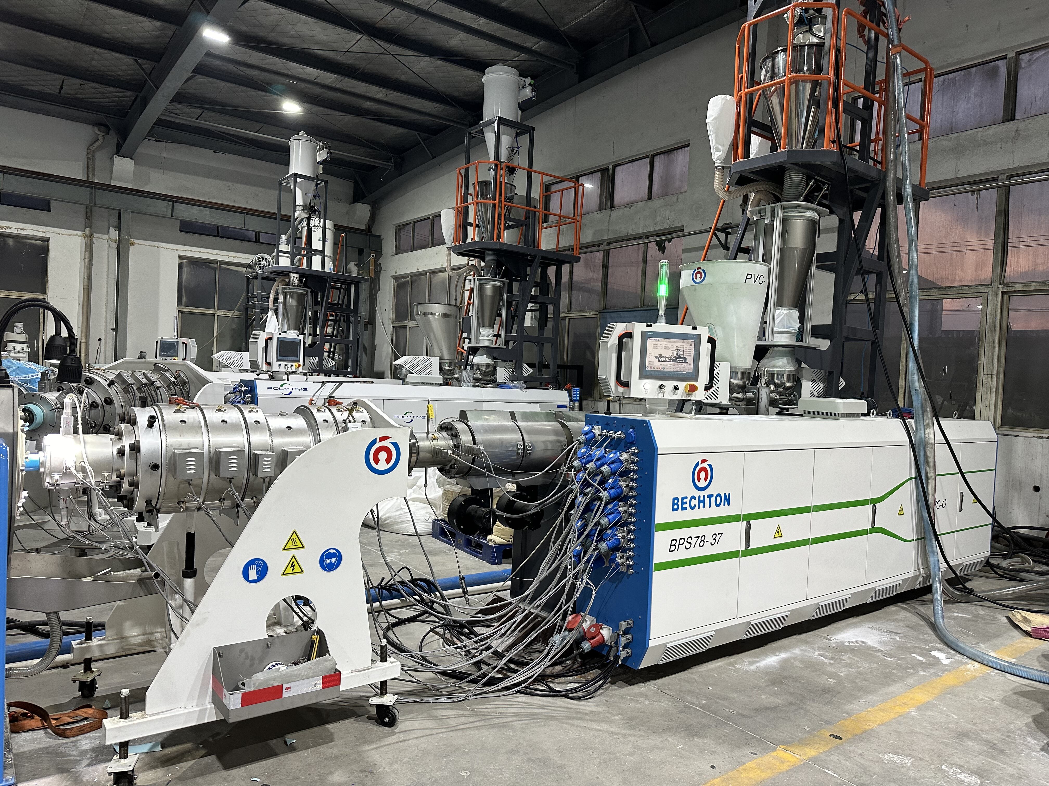 Reduza as contas de eletricidade com a linha de extrusão de tubos PVC-O de baixo consumo energético