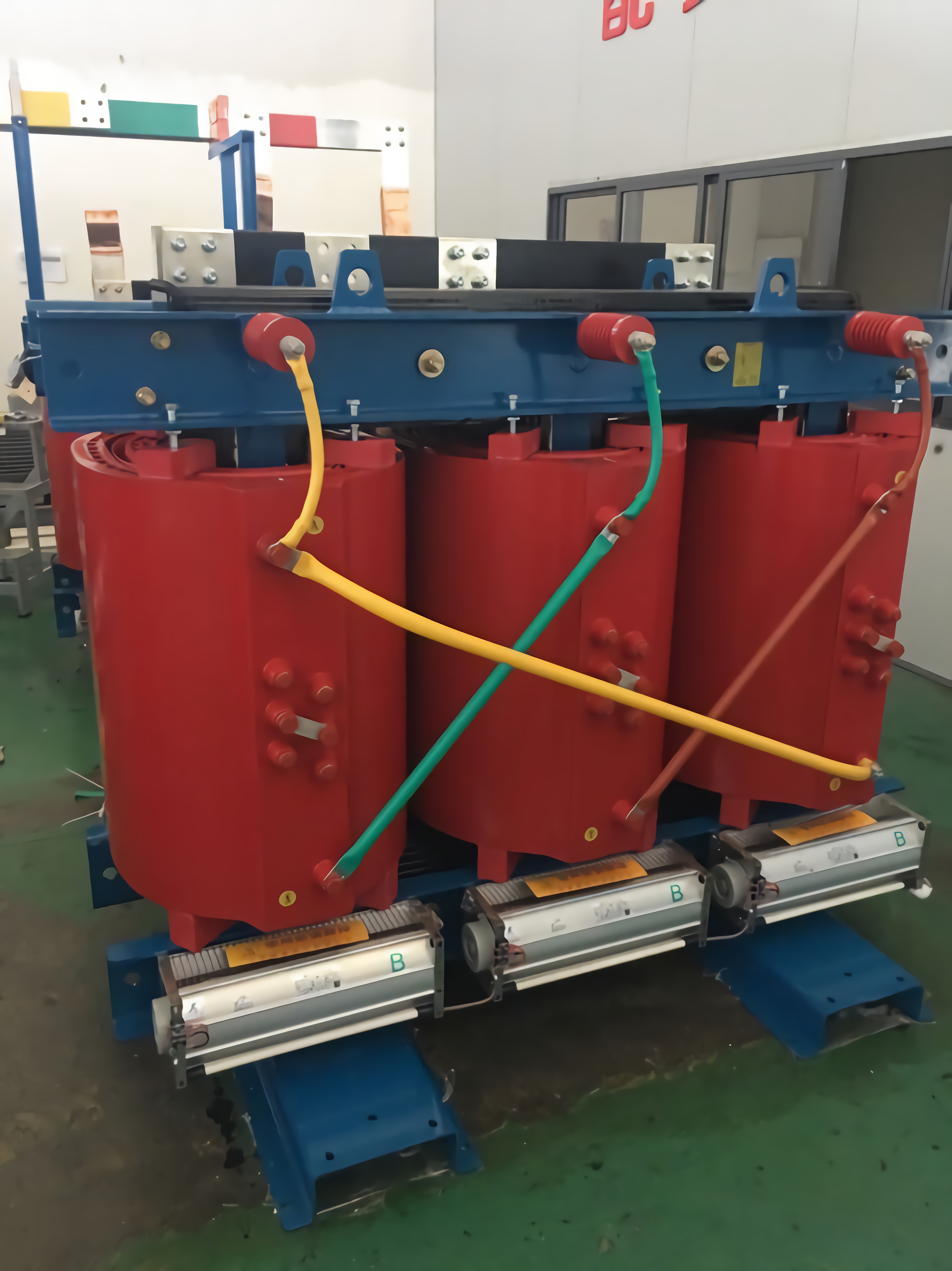 Cum sprijină transformatoarele de putere un transport stabil al energiei electrice?