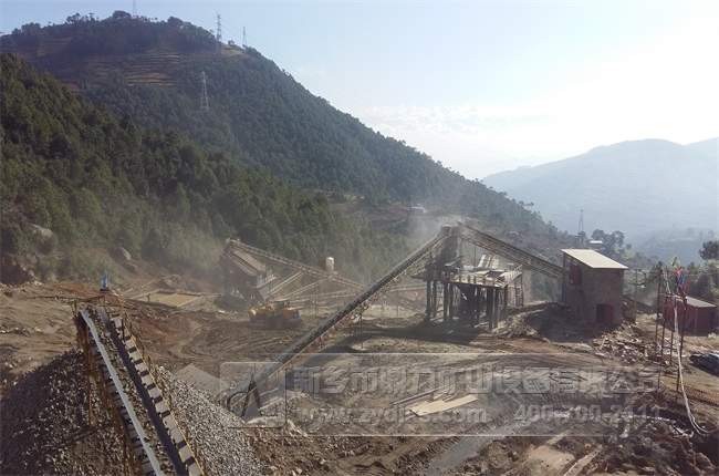 250–300 TPH Granite Crushing Production Line