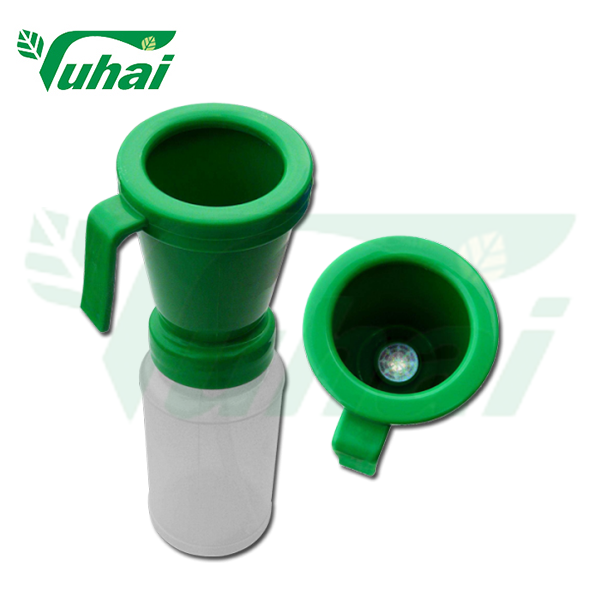 What Are the Best Practices for Cleaning and Maintaining Dip Cups on a Dairy Farm?