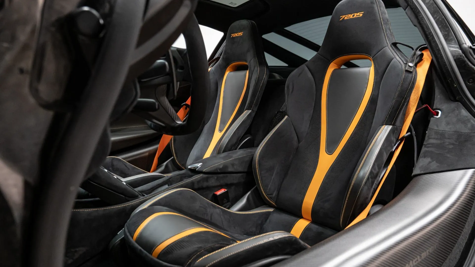 Mclaren_Interior_and_Electronic_Parts_Replacement-min.webp