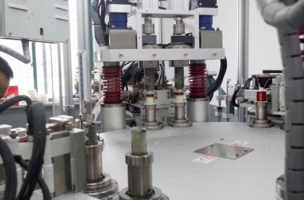 I prodotti Solenoid per motorino d'avviamento del produttore Kedong vengono spediti nel Sud-est asiatico