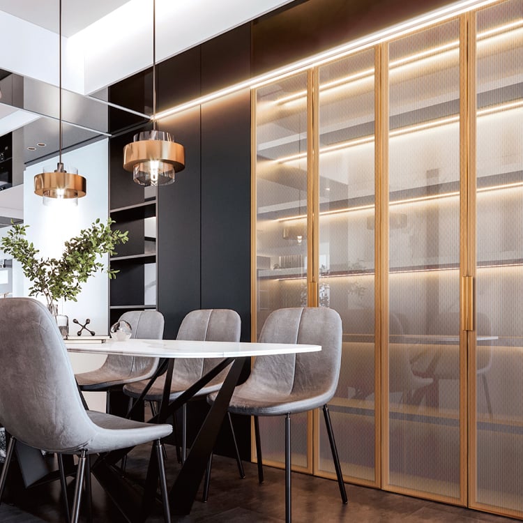 Champagne Heavy-Duty Mesh Glass Display Cabinet Door with Bar Pull