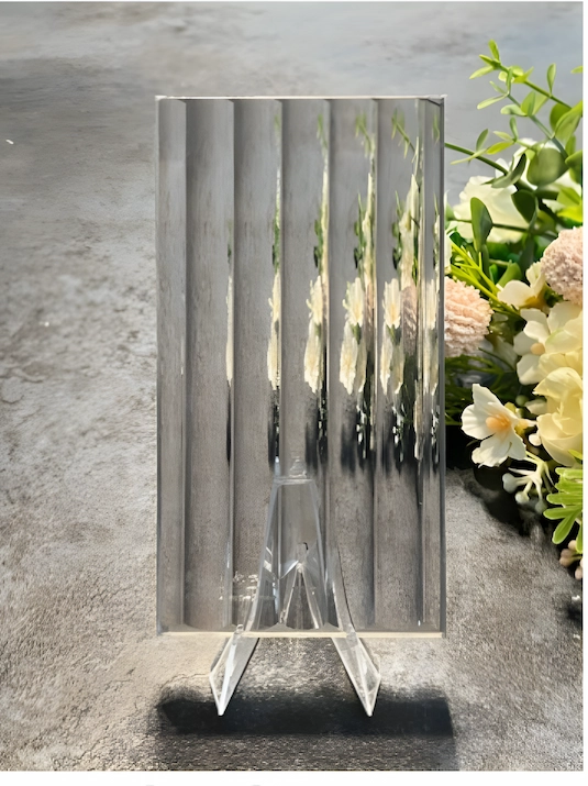 Gray fluted laminated glass sample