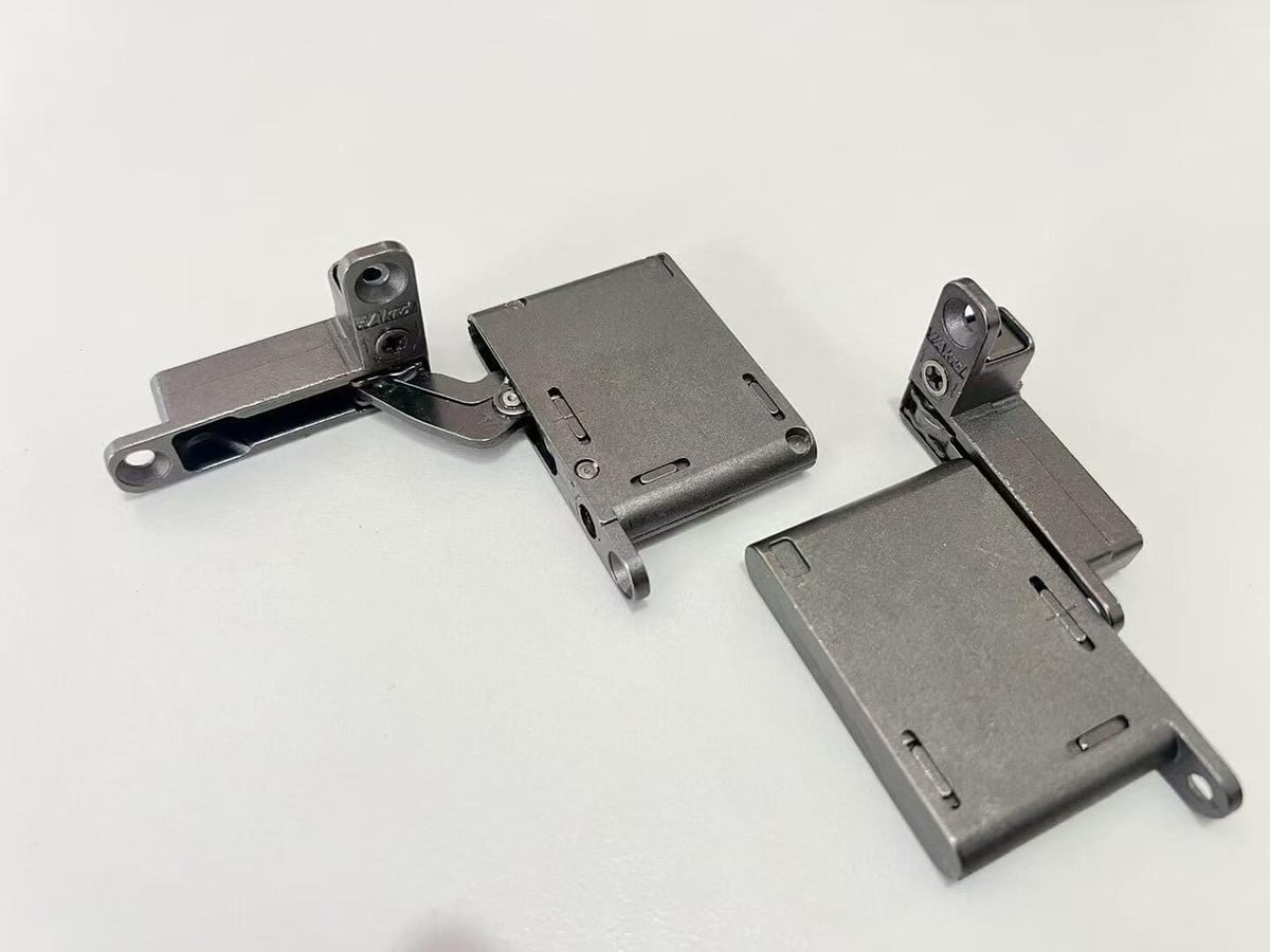 Concealed top-and-bottom pivot hinges for a matching aluminum glass door system