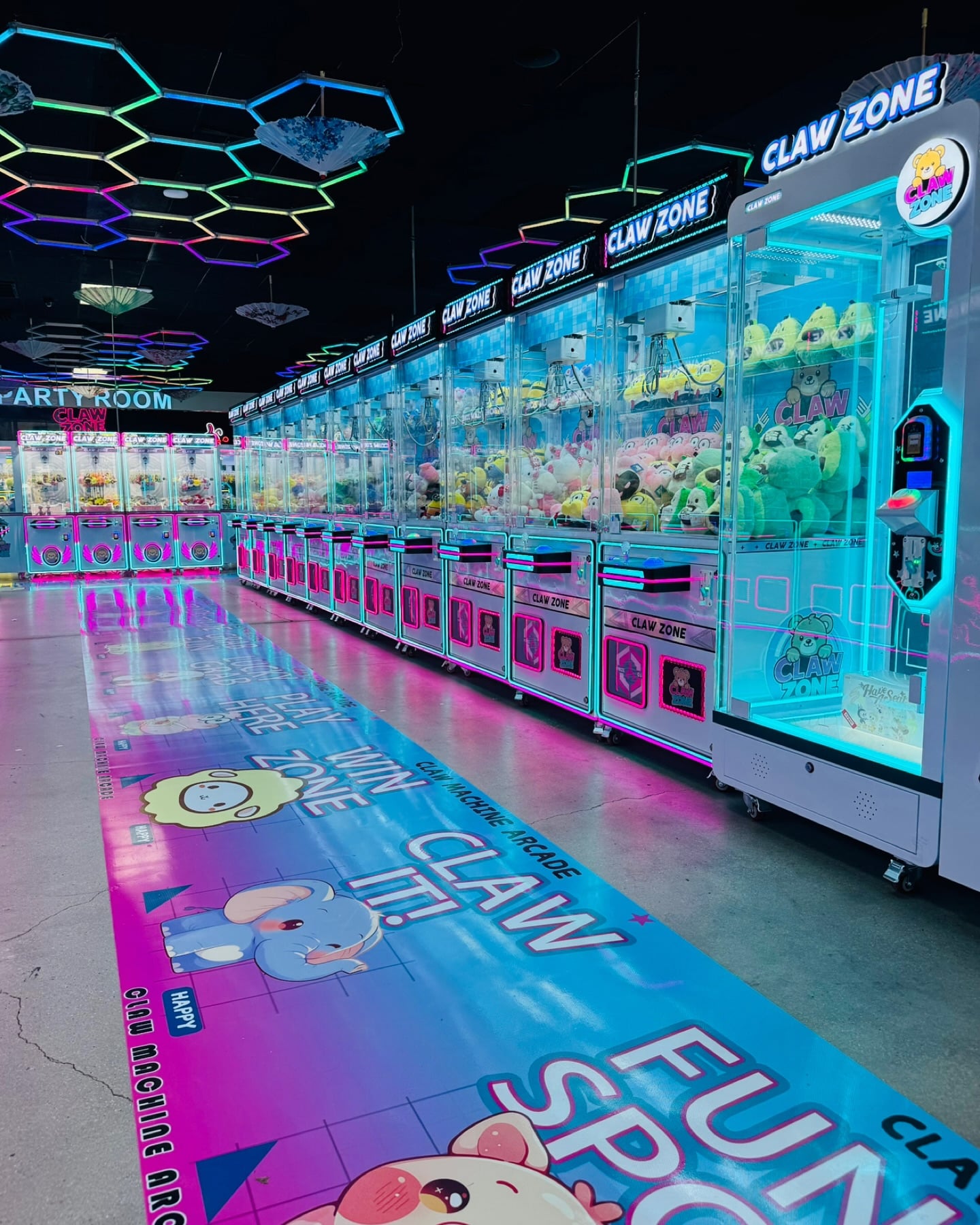 Indoor Claw Machine Dollhouse Operation Plan