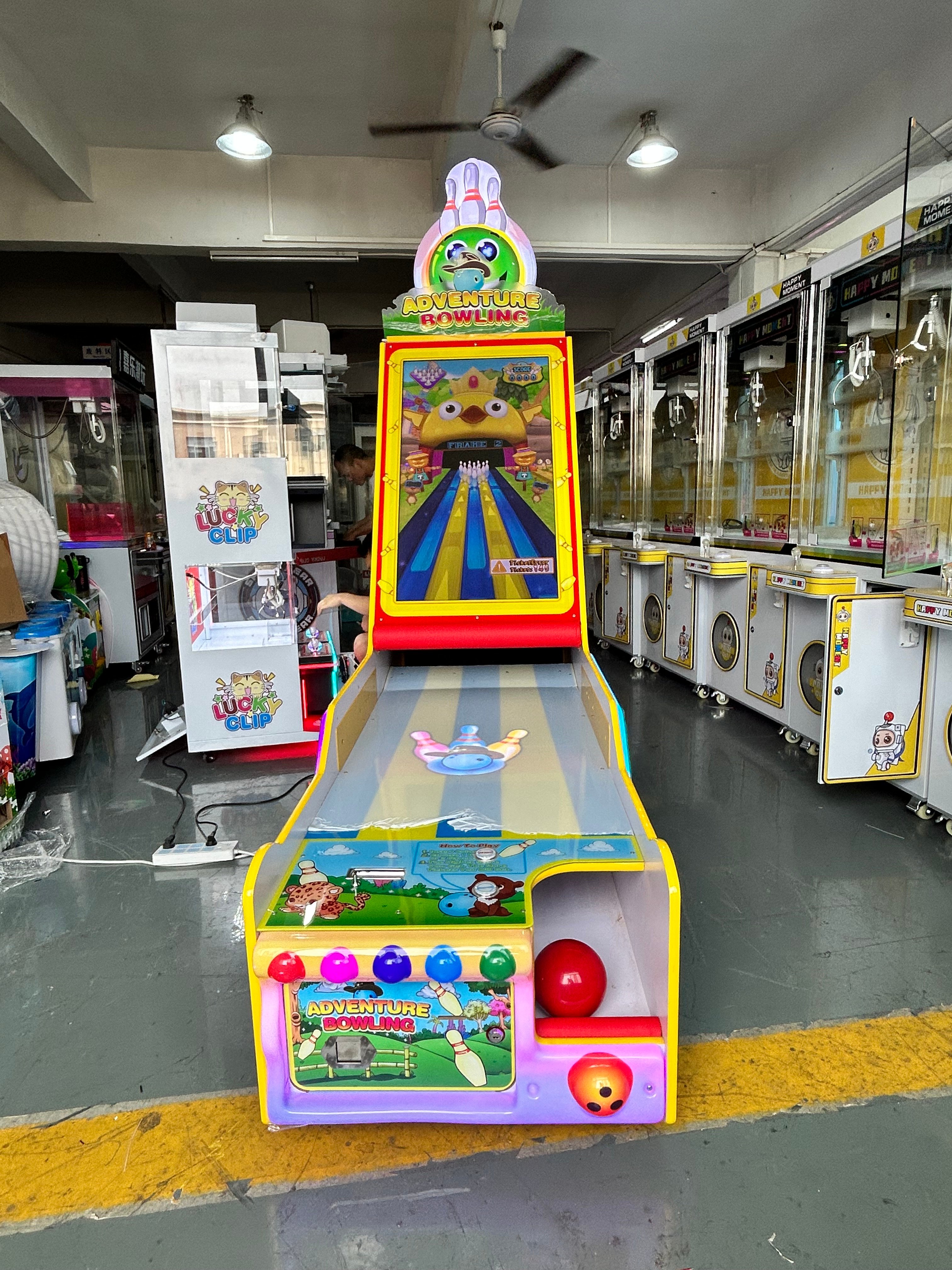 Bowling_Funforward professional arcade manufacturer coin operated machine arcade layout design service playground project _8