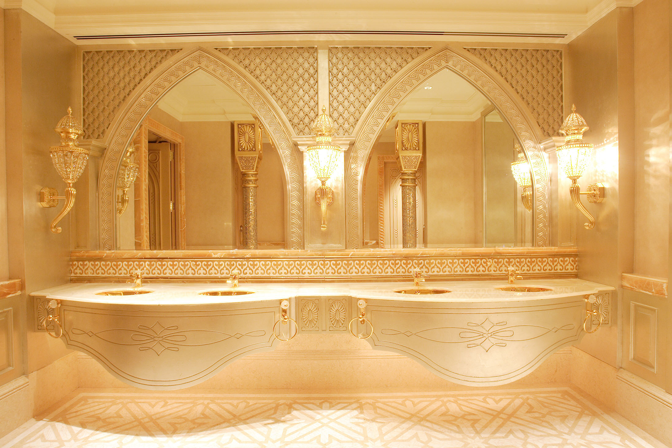 emirates-palace-hotel-4.jpg