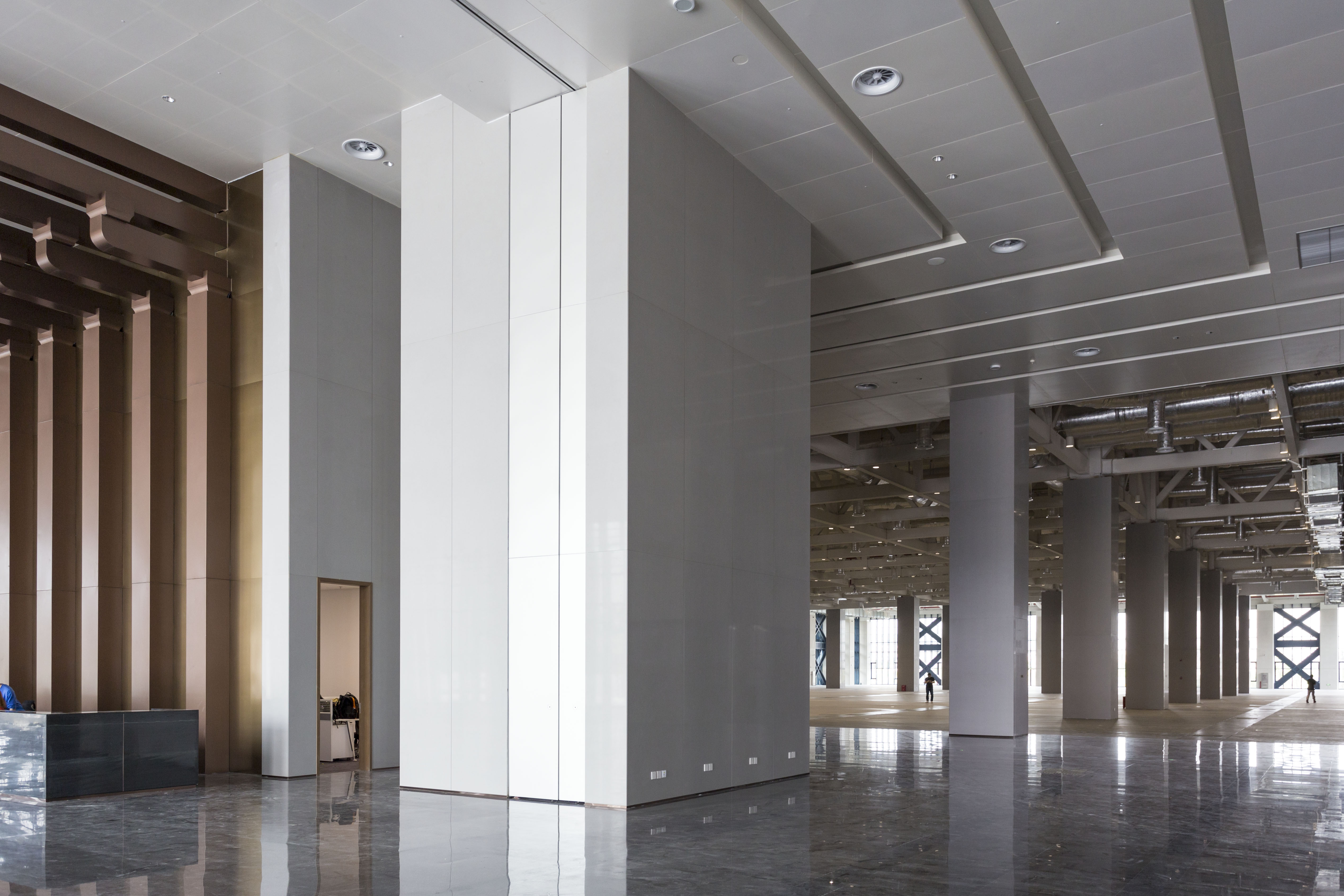 Pingshan Yanzi Lake Exhibition Center | Commercial Building | | RUNPIN Insights