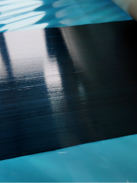 Our company has successfully developed a trial batch of 80T asphalt-based carbon fiber prepreg, taking a crucial step forward in high-end composite materials
