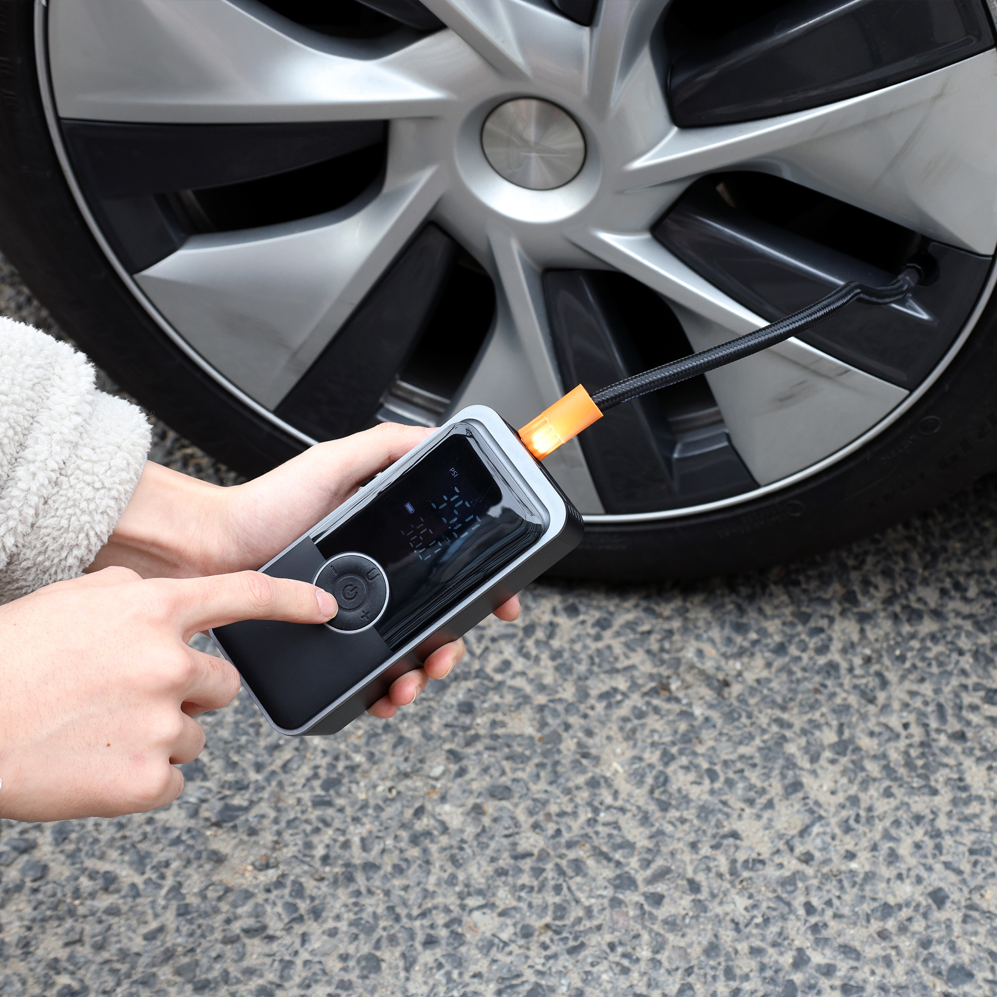 U23007 portable tire inflator cordless inflation on the go