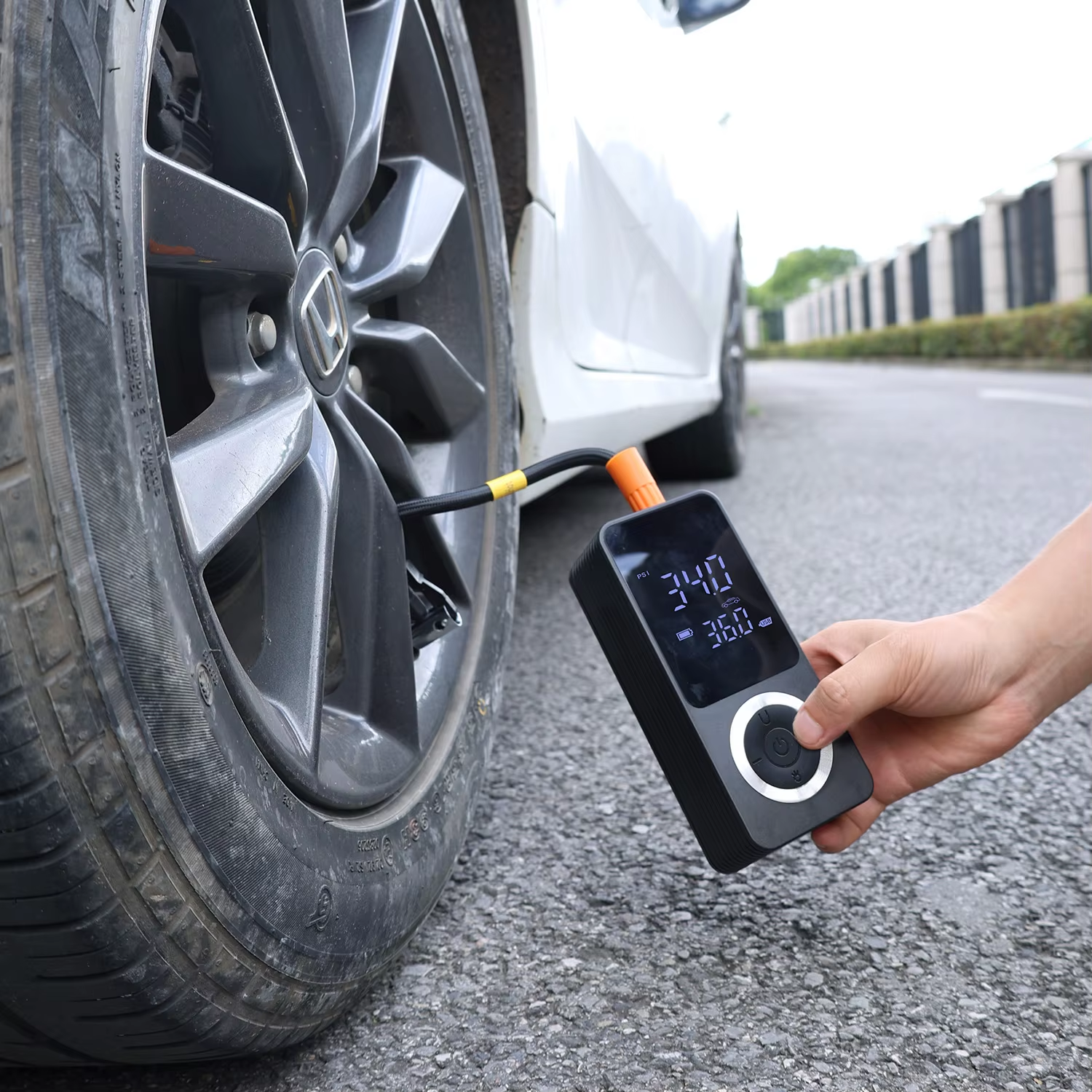 What to Do When Your Tire Goes Flat on the Road
