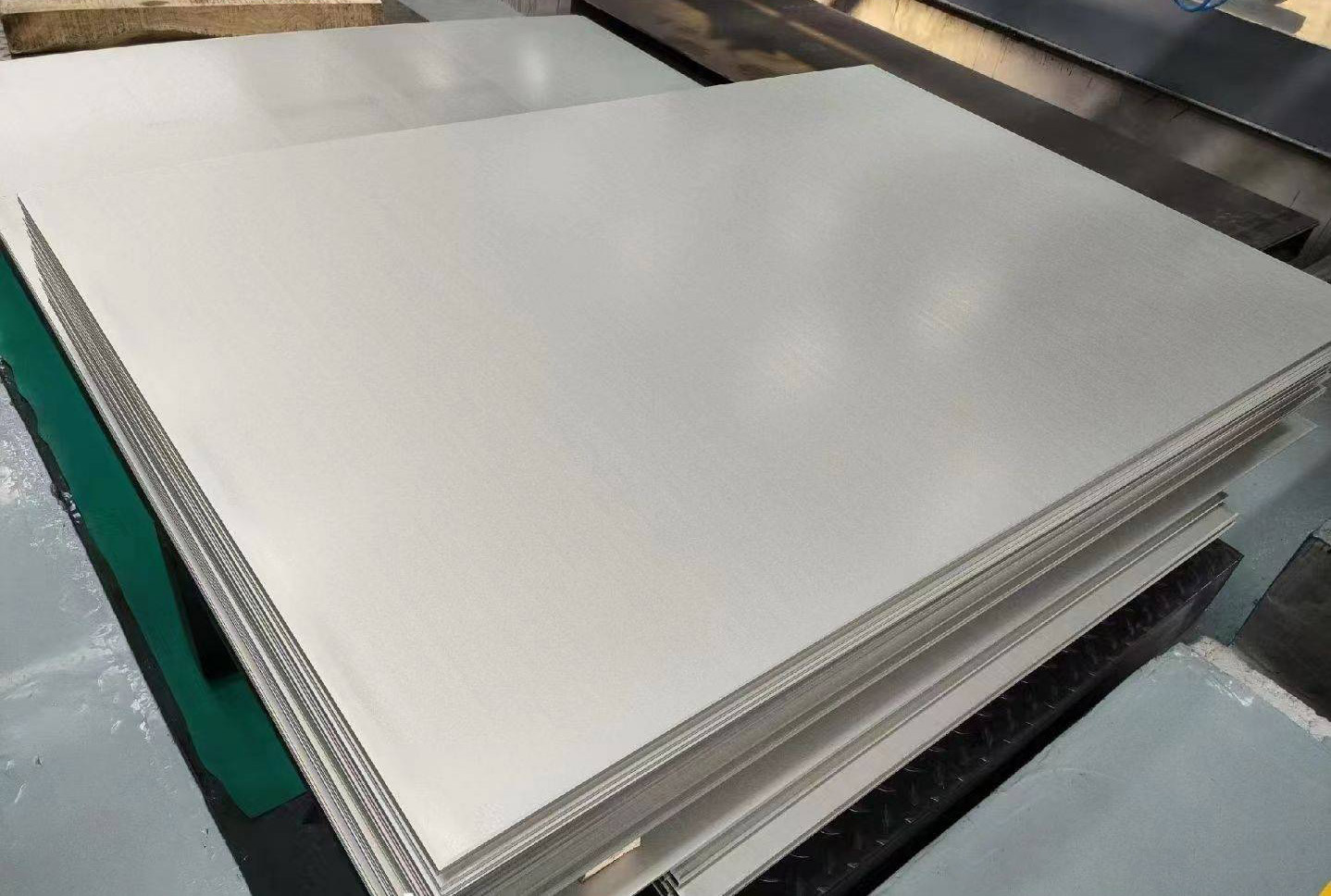 Zašto je čisti titanijum najpoželjniji materijal za inženjere?