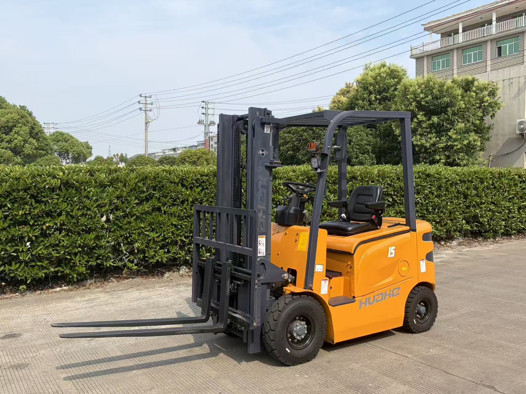 HH15Z: 1.5-ton compact diesel forklift, suitable for logistics and material handling