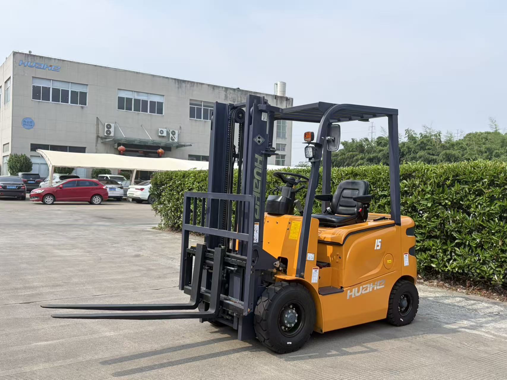 HH15Z: 1.5-ton compact diesel forklift, suitable for logistics and material handling