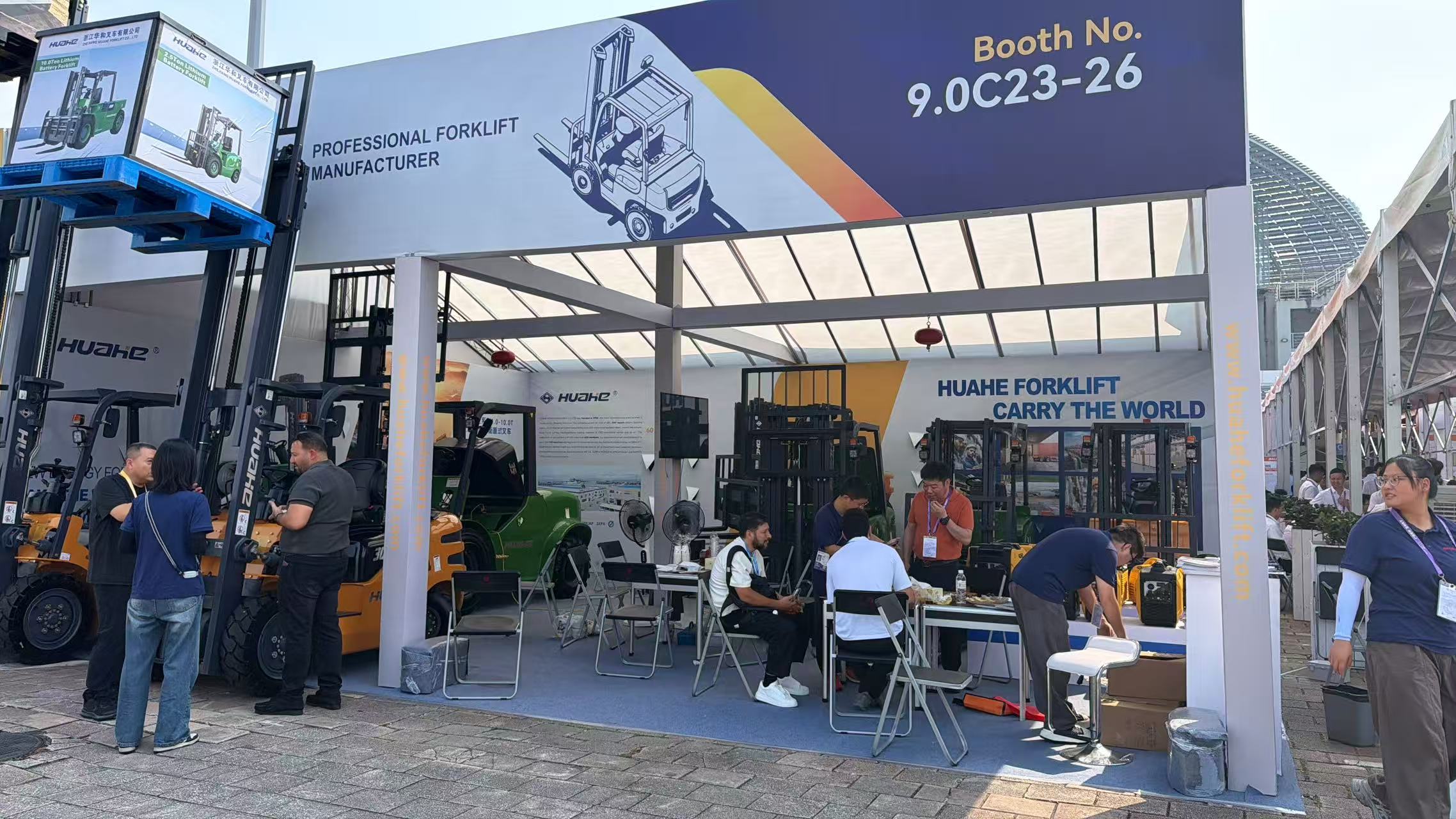 140th Canton Fair: Over 1,000 Global Buyers Target Huahe Lithium Forklift Solutions