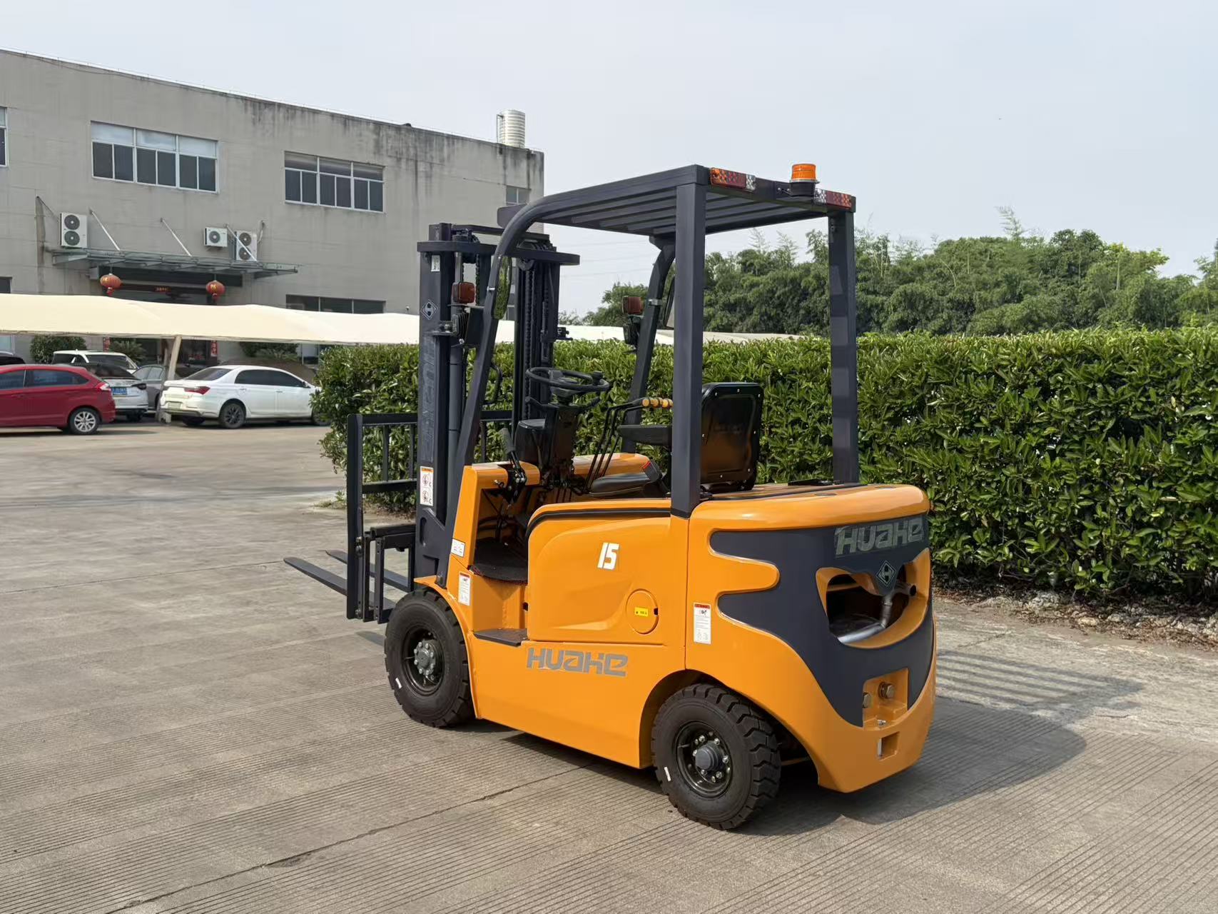 HH15Z: 1.5-ton compact diesel forklift, suitable for logistics and material handling