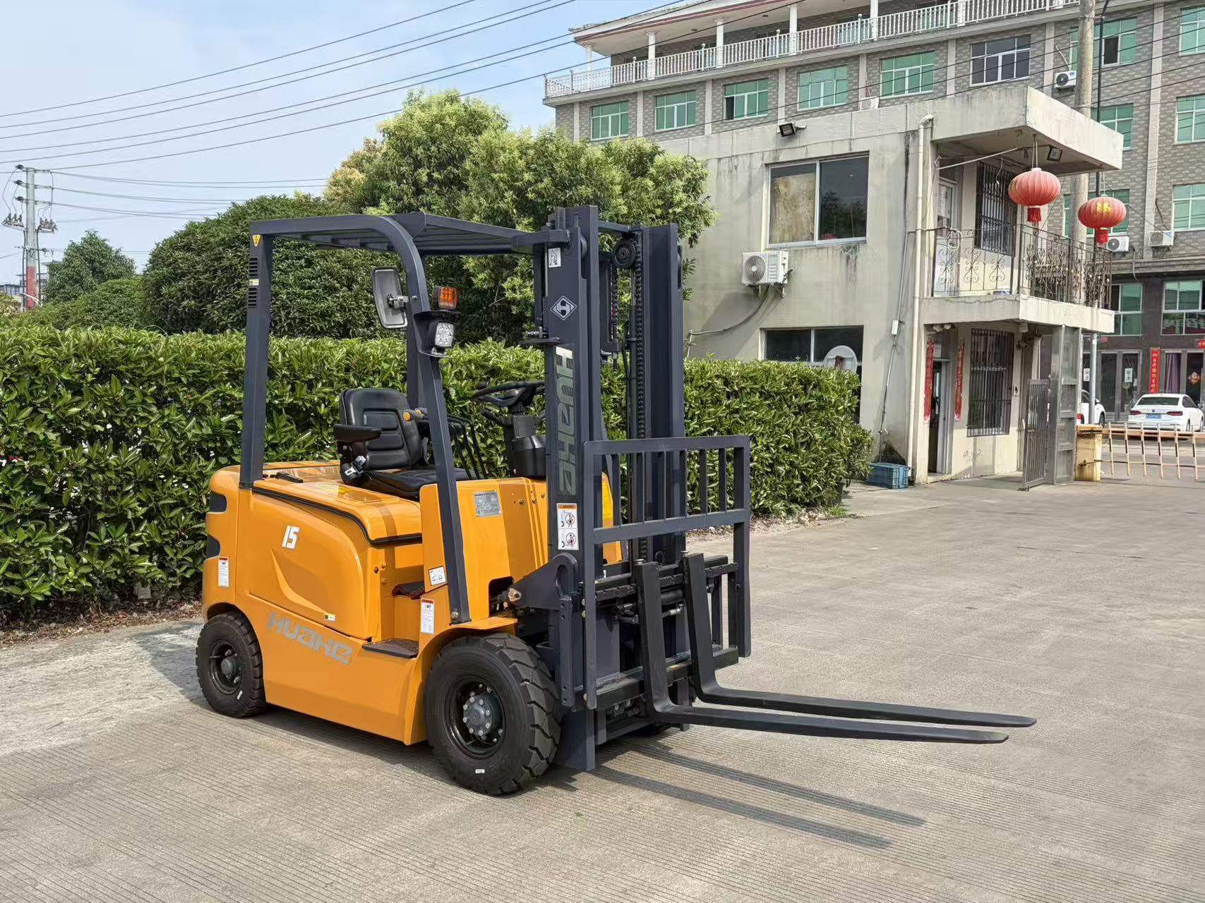 HH15Z: 1.5-ton compact diesel forklift, suitable for logistics and material handling