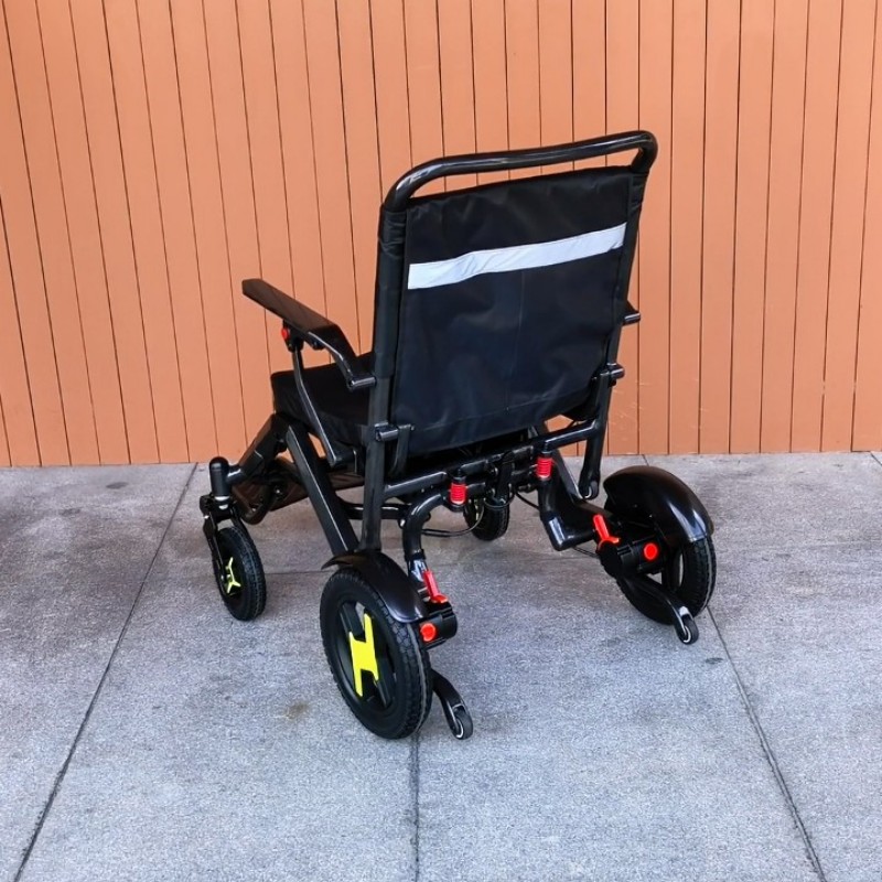 What Are the Benefits of Using Lightweight Power Chairs for Seniors?