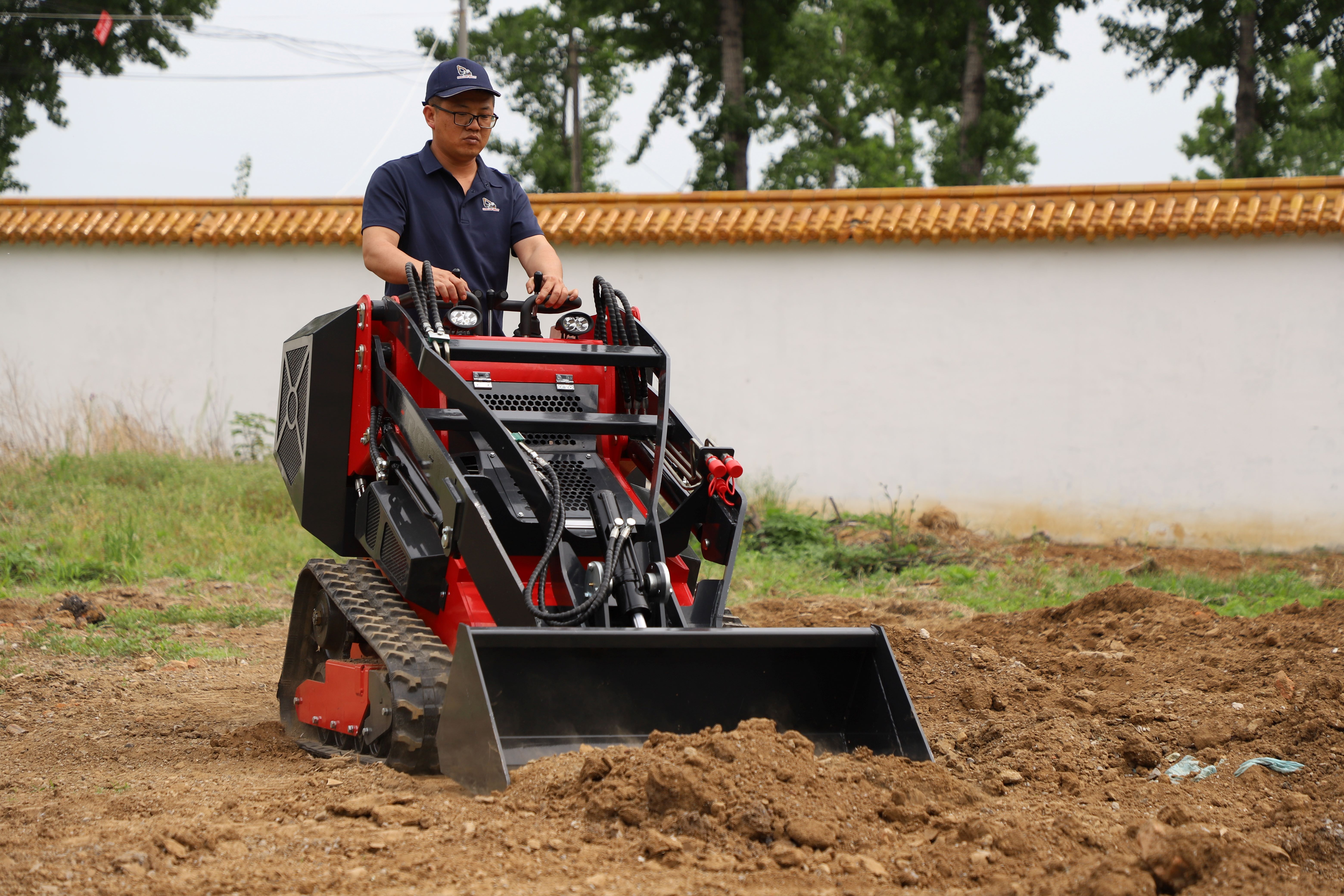 Servei OEM premium de miniescavadores compactes per a clients globals