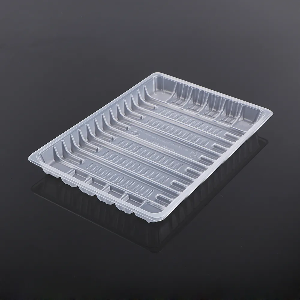 食品業界でプラスチック製フードトレイが人気を博す理由