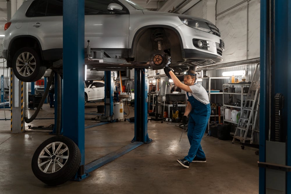 How to choose the right car lift for your workshop?