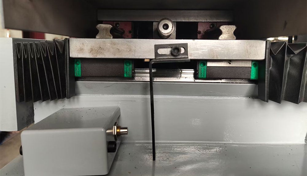 C9335A-Brake-Lathe4.jpg