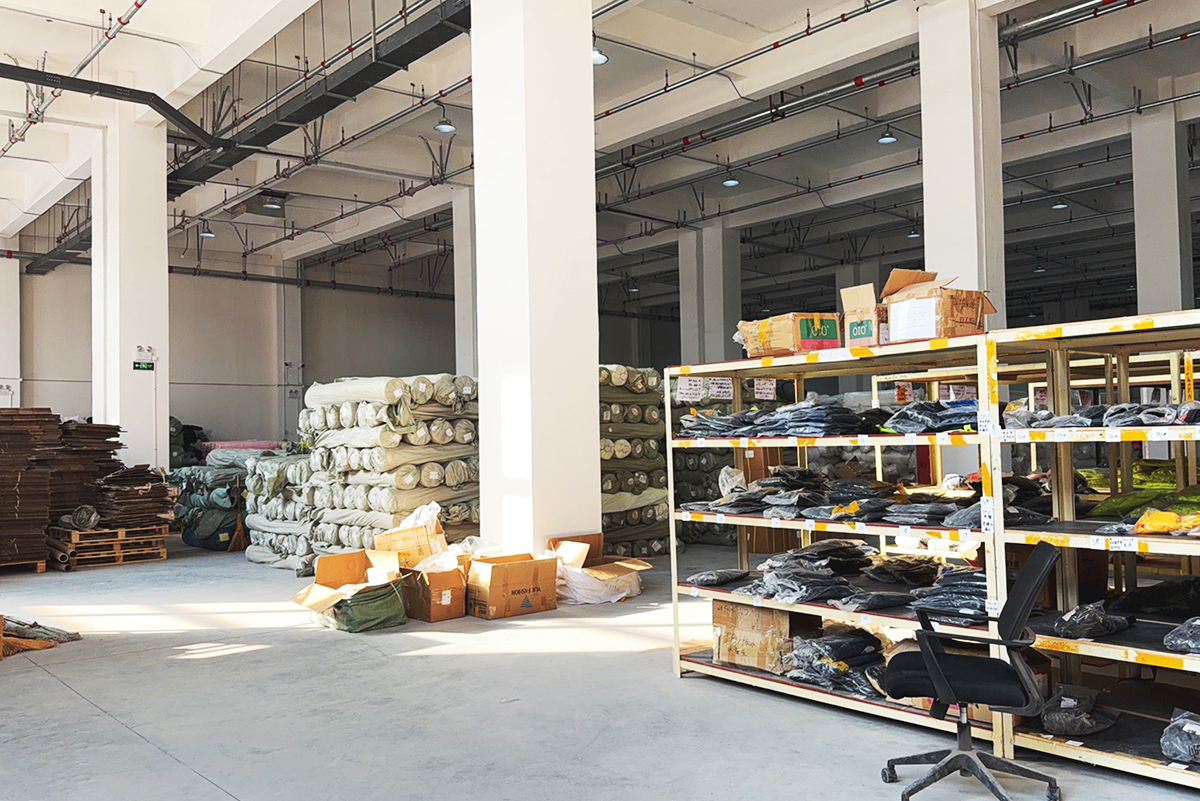 Mais Próximos, Mais Fortes: Equipe da Sede Visita Fábrica para o Inventário de Fim de Ano