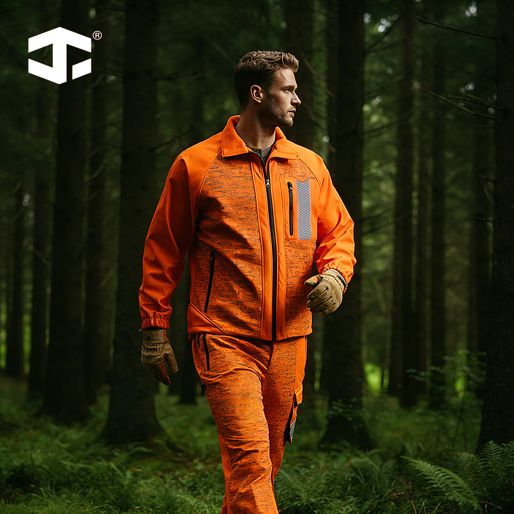 Unübertroffener Schutz und Komfort mit der wasserdichten Softshell-Jacke von HI-WORLD
