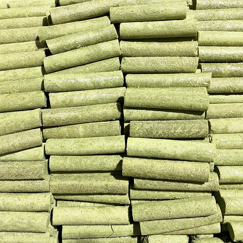Wholesale Health Freeze-Dried Bone Meat Cake Dog Cat Training Treats Snack Perfect Pet Reward High-protein Eco-friendly Small supplier