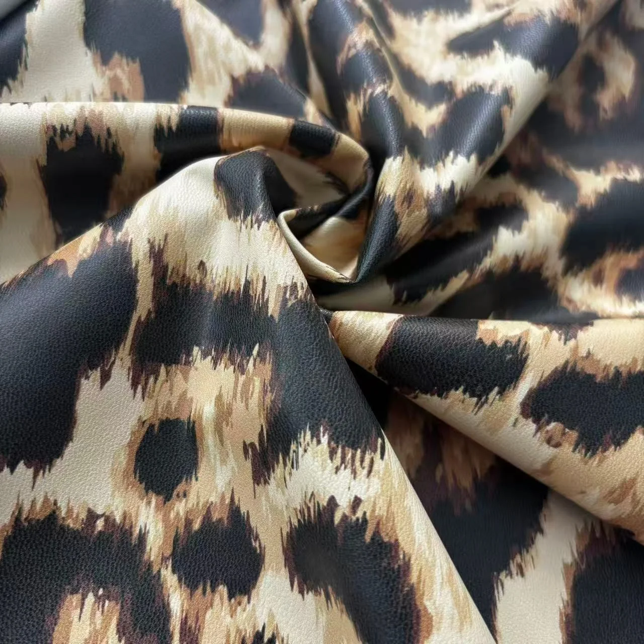 Leopard Pattern 4 Way Stretchy Leather Fabric for Pants Dress PU Leather Custom Any  Print 240gsm PU Leather Fabric